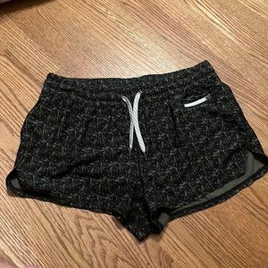 Vuori Shorts Women’s